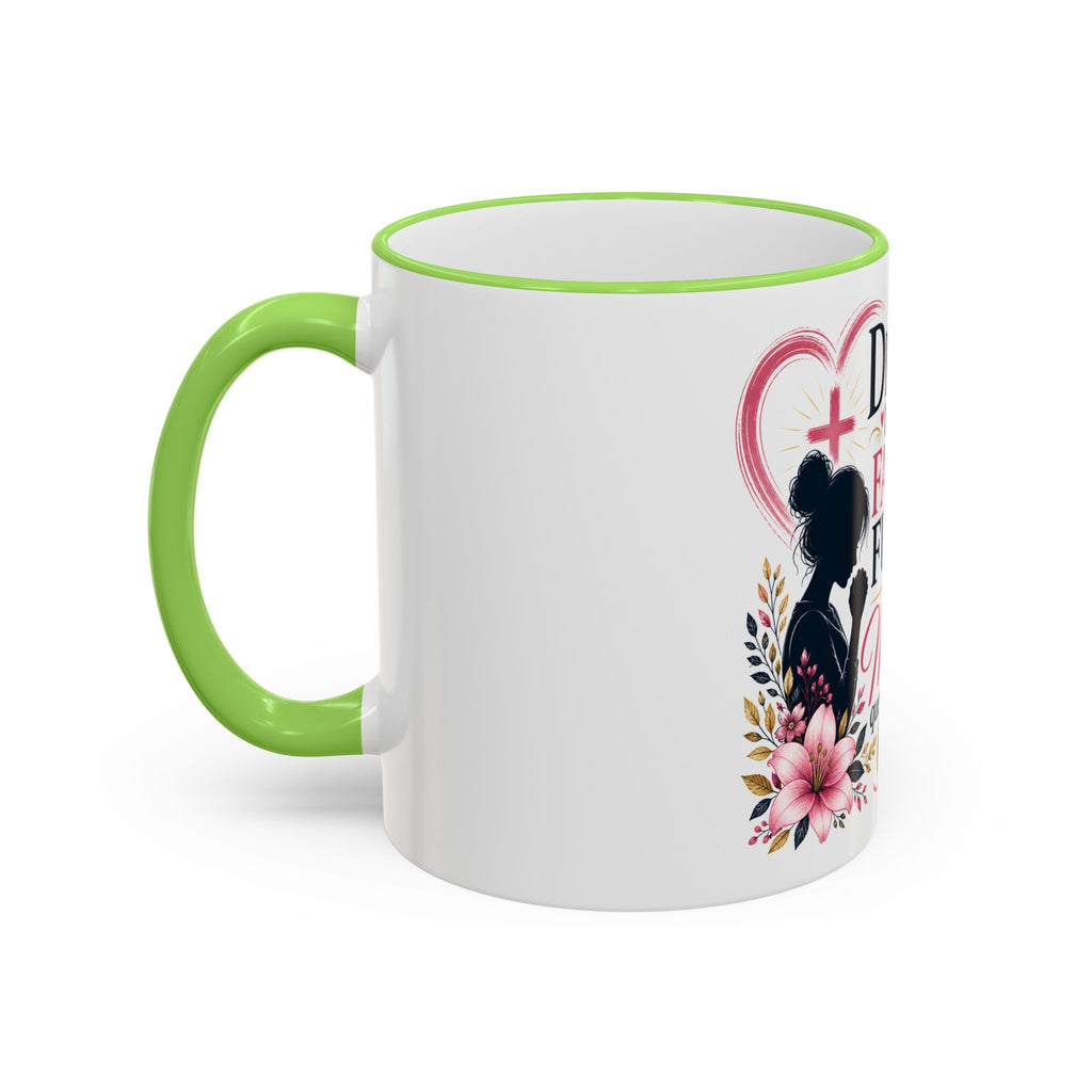 Accent Rim & Handle Mug — Spanish "Detrás de Cada Familia Fuerte Hay Una Madre Que Ora" Inspirational Coffee Mug